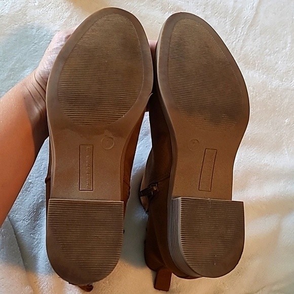 Womens Brown Faux Suede Ankle Boots Size 7 Zip Up Boho Fall Winter Booties - Picture 6 of 8